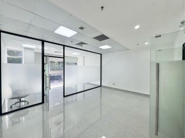 远洋滨海大厦｜85㎡豪装办公室出租 · 南油