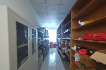 深圳福田保税区办公空间｜腾飞工业大厦310㎡精装户型