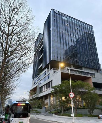 深圳深圳北站办公空间｜龙华设计产业园总部大厦3500㎡精装户型