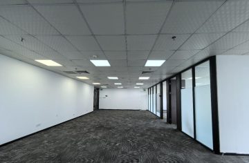 深圳科技园中区办公空间｜比克科技大厦208㎡精装户型