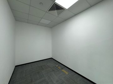 南园枫叶大厦｜192㎡精装办公室出租 · 南油