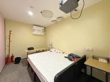 科技园328㎡办公户型｜深南花园（裙楼） · 豪装