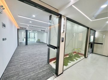 莲花123㎡办公户型｜英龙商务中心 · 精装