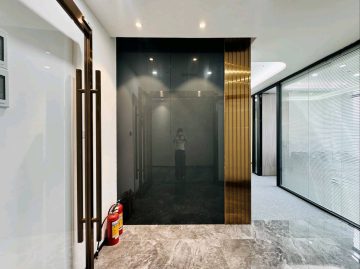 方大城｜150㎡精装办公室出租 · 华侨城