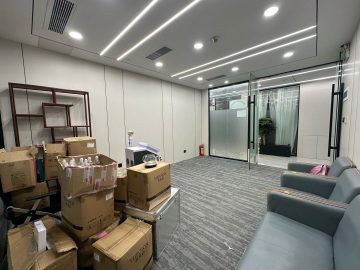 中海大厦108㎡在租办公室｜中层精装