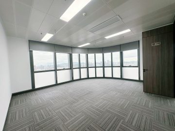 豪方天际广场346㎡在租办公室｜高层精装