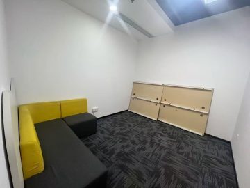 TCL国际E城168㎡在租办公室｜中层精装