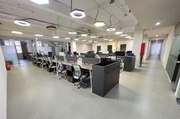 深圳龙岗中心城办公空间｜龙城广场-地铁站1200㎡精装户型