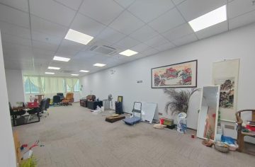 深圳福田保税区办公空间｜腾飞工业大厦220㎡精装户型