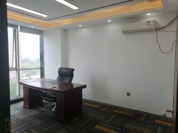 龙华175㎡办公户型｜卫东龙商务大厦 · 精装