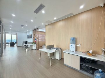 方大城318㎡在租办公室｜高层精装