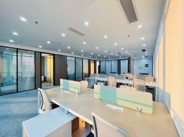 方大城｜362㎡精装办公室出租 · 华侨城