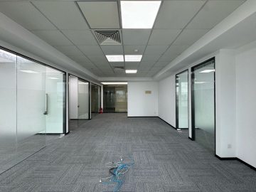 南园枫叶大厦｜192㎡精装办公室出租 · 南油
