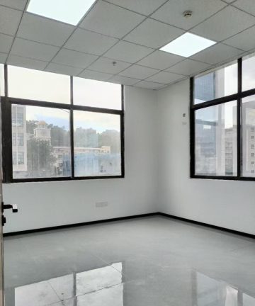 深圳蛇口办公空间｜兴华工业大厦242㎡精装户型