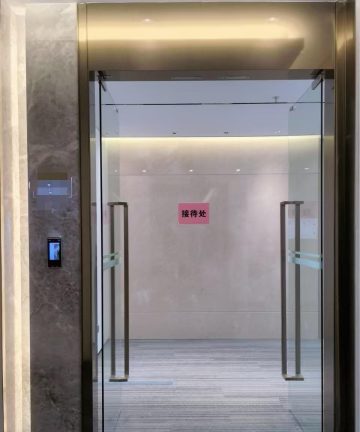 深圳宝安中心区办公空间｜荣超滨海大厦275㎡精装户型