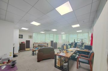 深圳福田保税区办公空间｜腾飞工业大厦220㎡精装户型