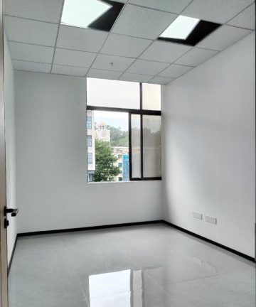 深圳蛇口办公空间｜兴华工业大厦242㎡精装户型