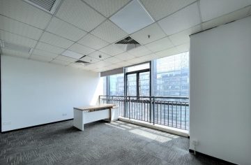 深圳科技园中区办公空间｜比克科技大厦208㎡精装户型