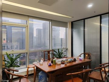 中心商务大厦｜272㎡精装办公室出租 · 福田中心区