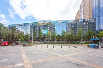 名优工业产品展示采购中心实景图