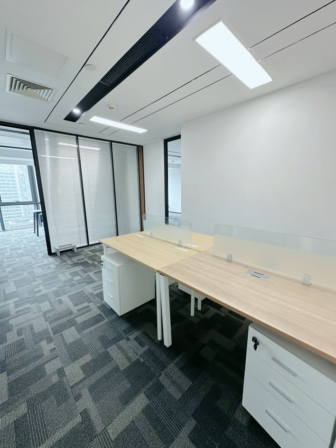 大族科技大厦 · 120㎡精装办公室实景