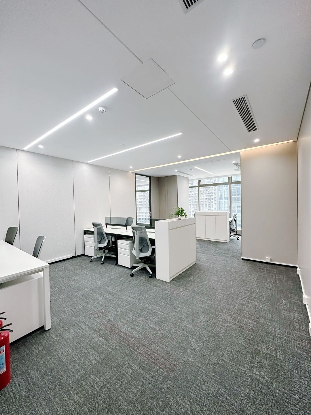 豪威科技大厦 · 178㎡精装办公室实景