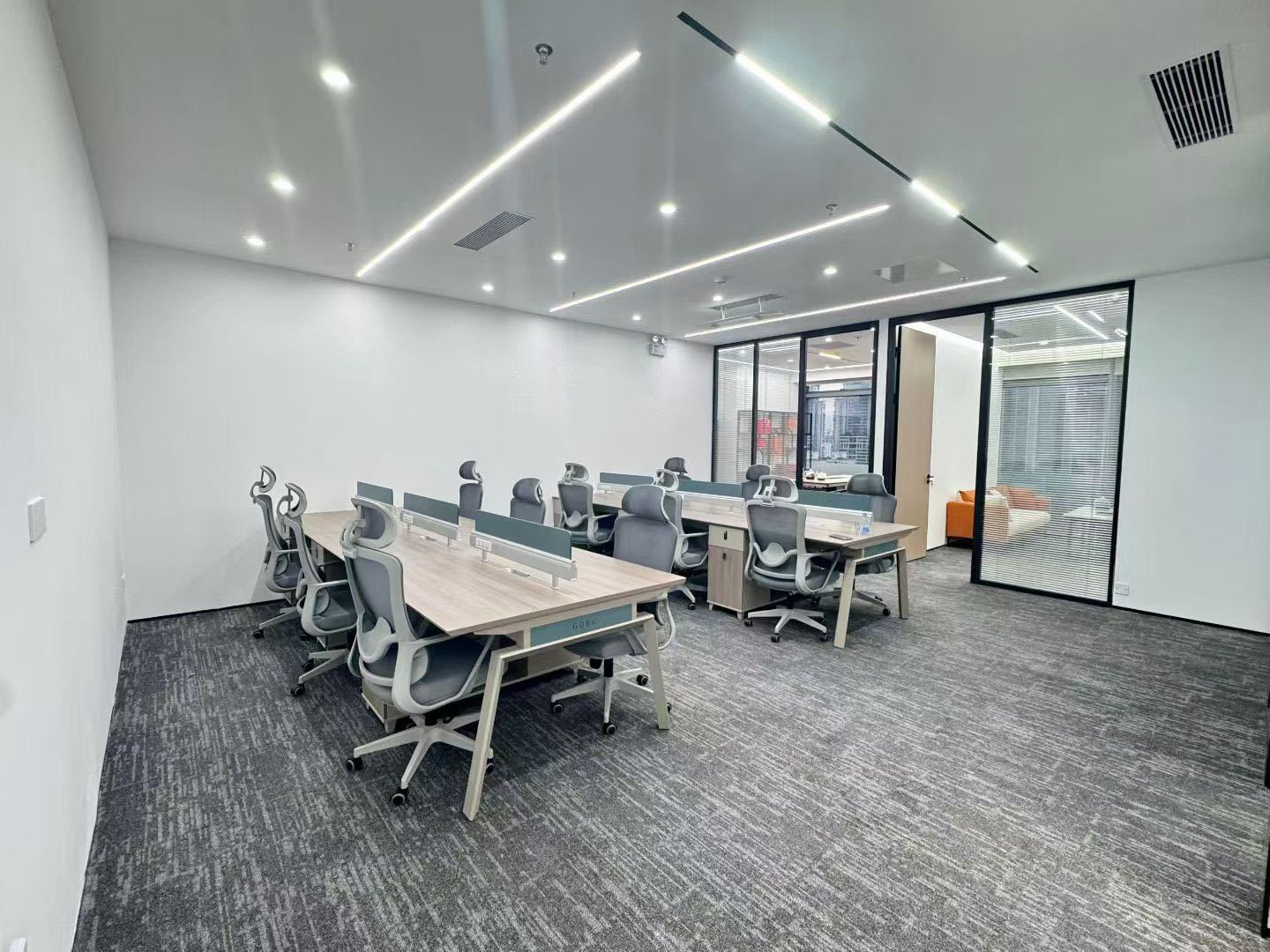 皇庭中心 · 189㎡精装办公室实景