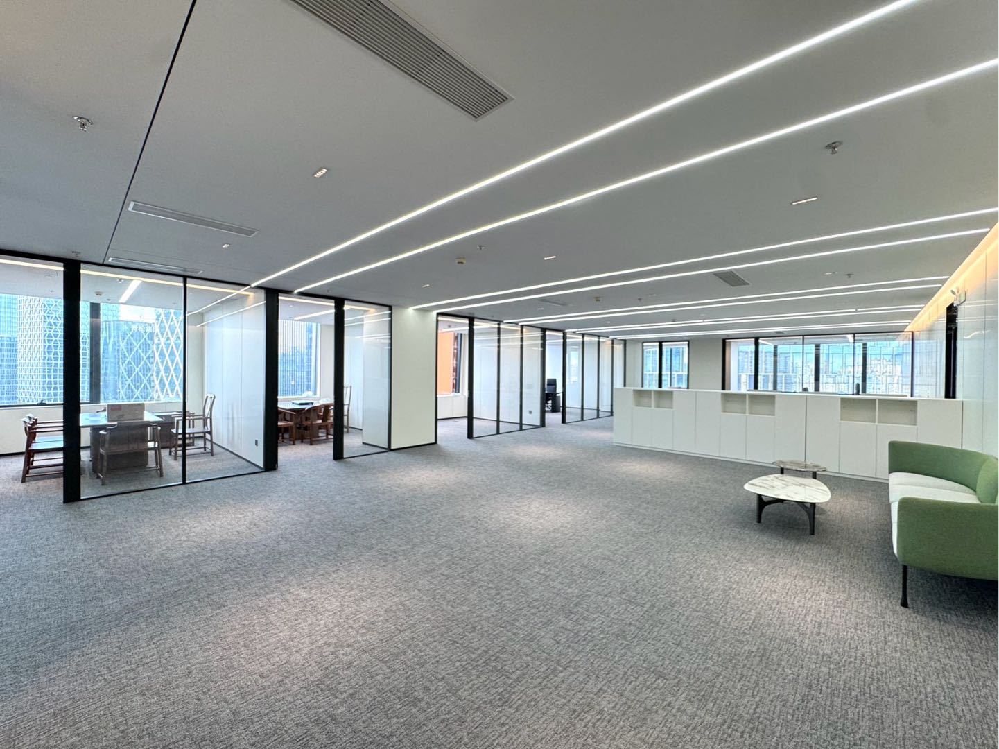 芒果网大厦 · 750㎡豪装办公室实景