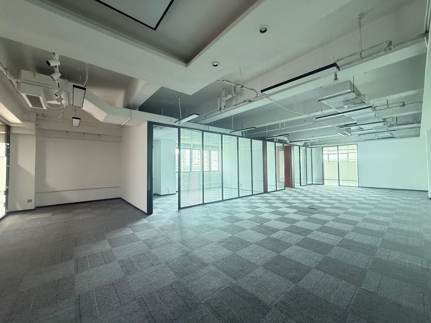 高新技术产业园(虚拟大学园) · 490㎡精装办公室实景