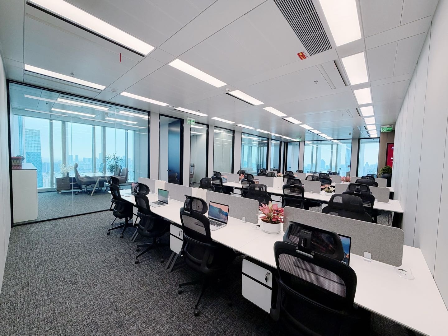 联想后海中心 · 225㎡精装办公室实景