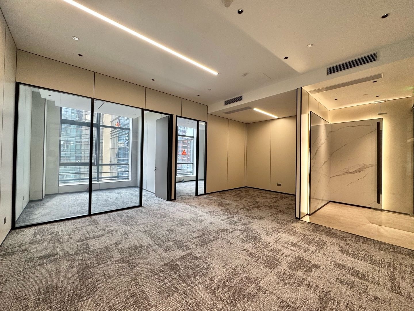润宝大楼 · 144㎡豪装办公室实景