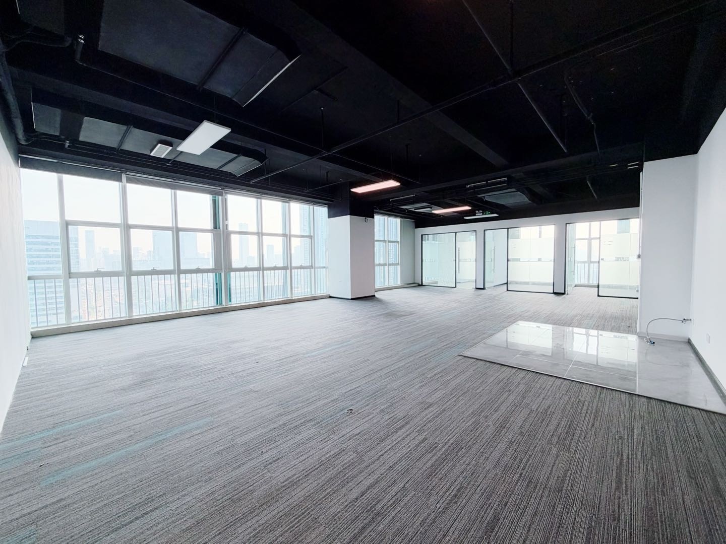 共享大厦(禹洲广场) · 409㎡精装办公室实景