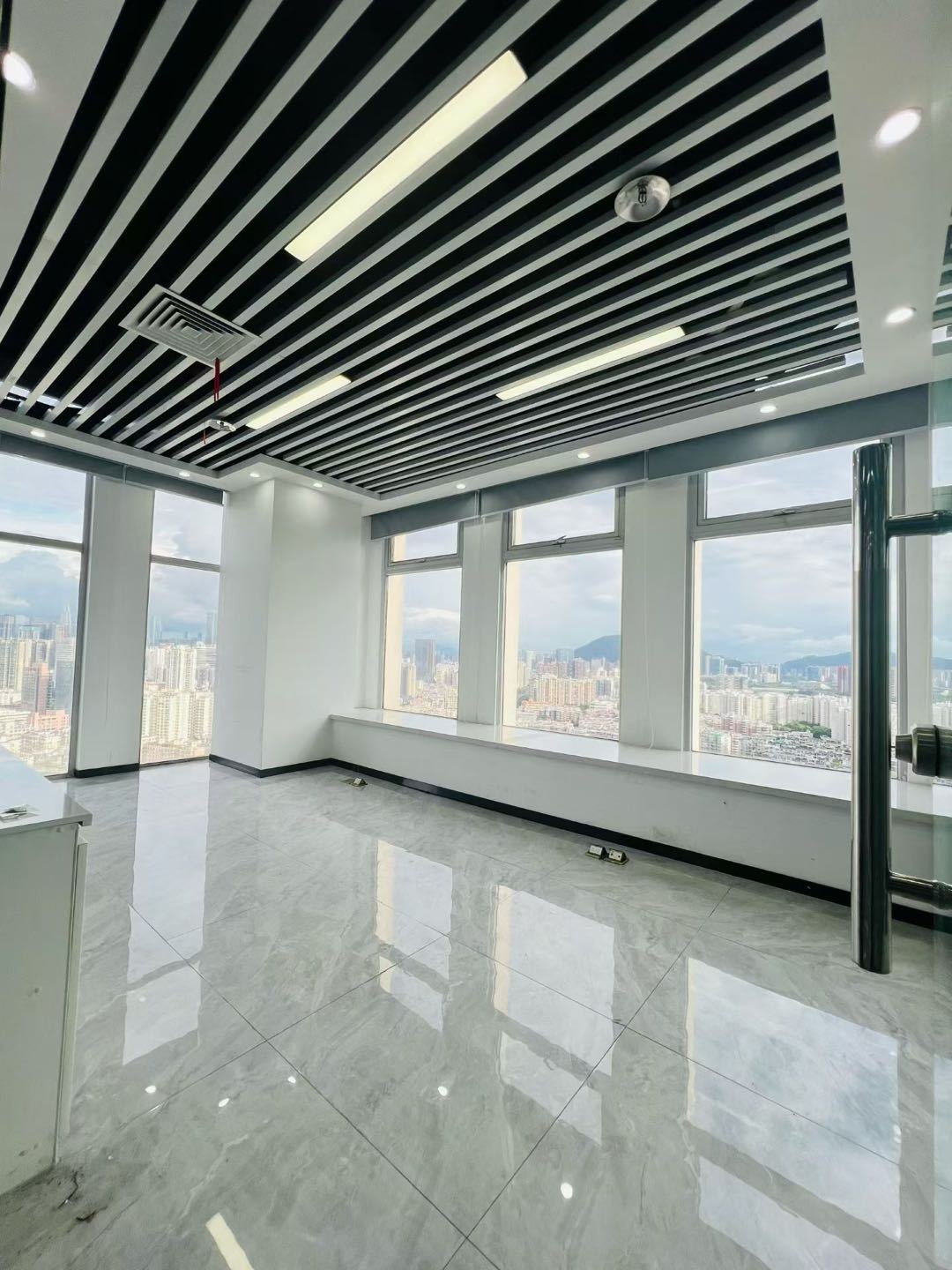 振业国际商务中心 · 305㎡精装办公室实景