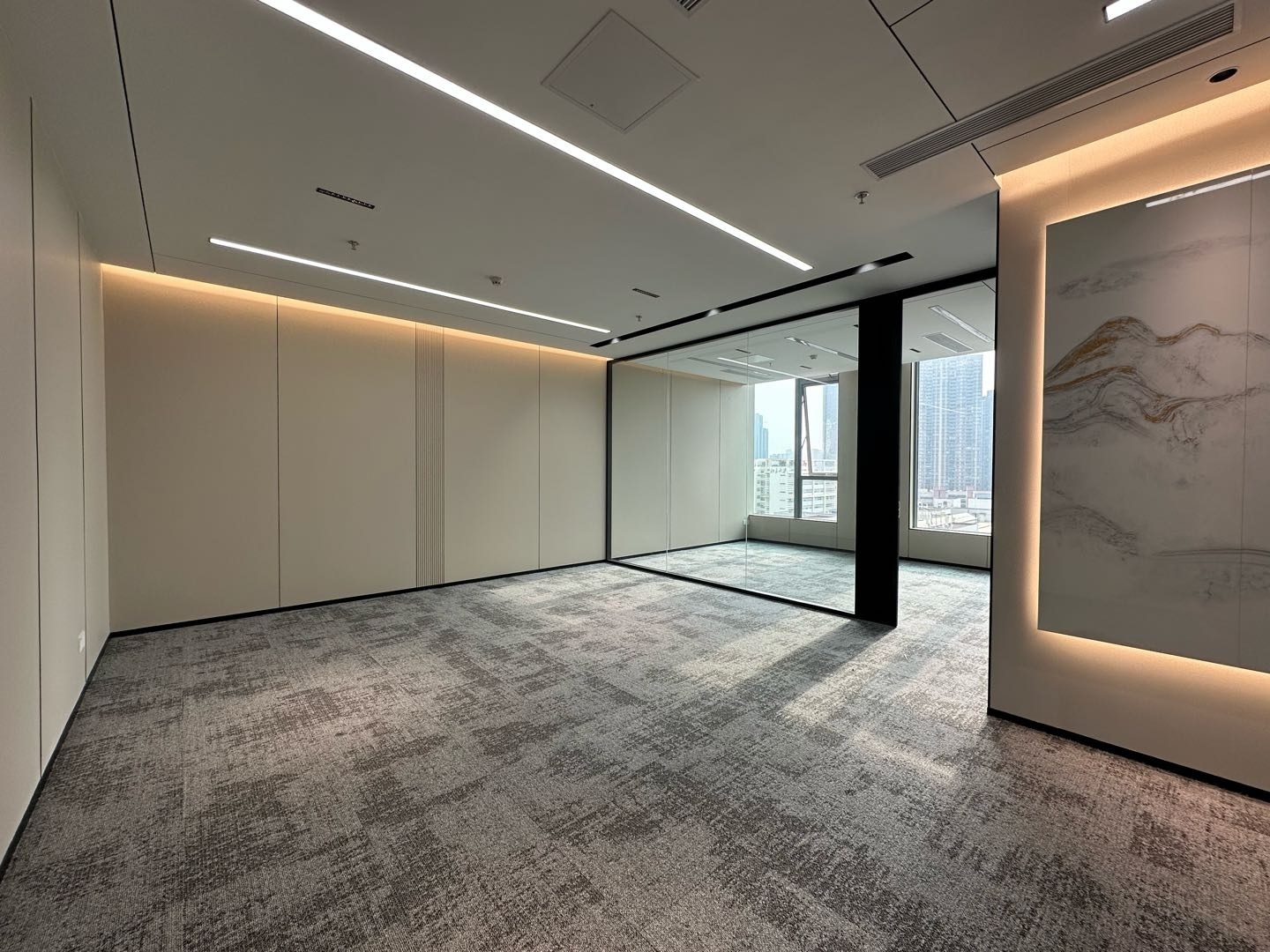 远望谷大厦 · 200㎡精装办公室实景