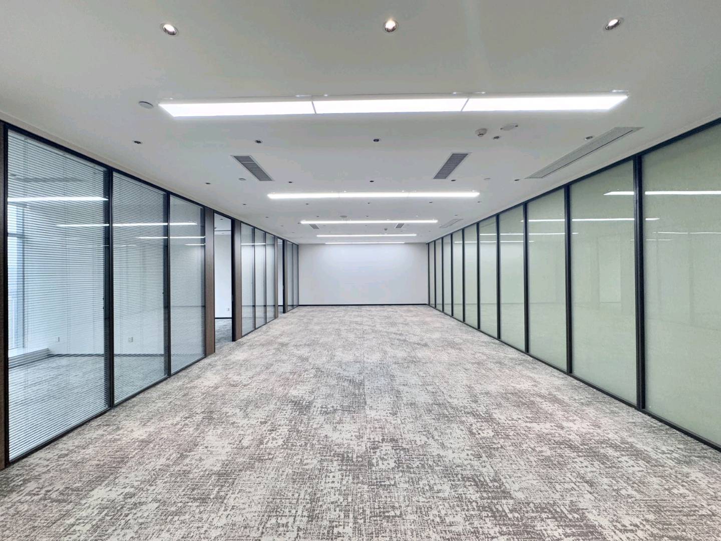 前海HOP国际 · 296㎡精装办公室实景