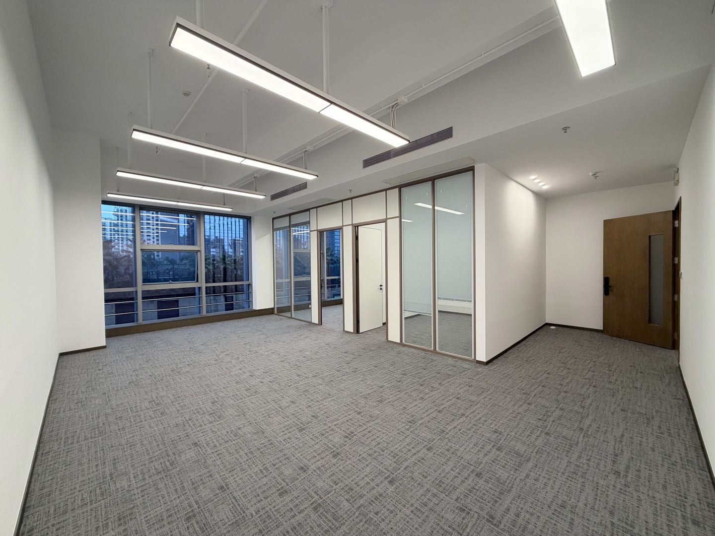 阳光科创中心 · 109㎡精装办公室实景