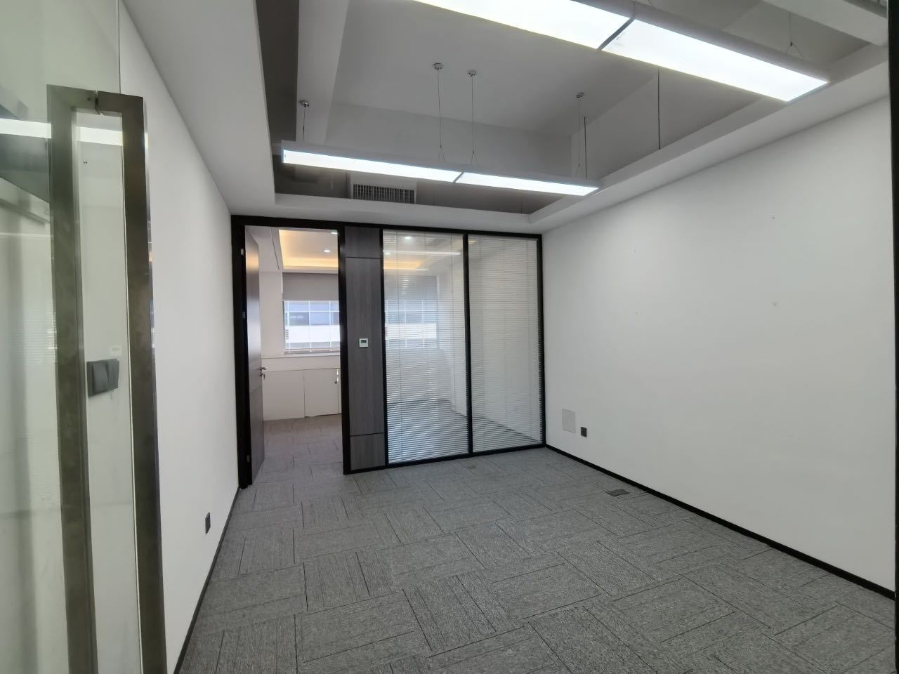 深圳软件园 · 85㎡精装办公室实景