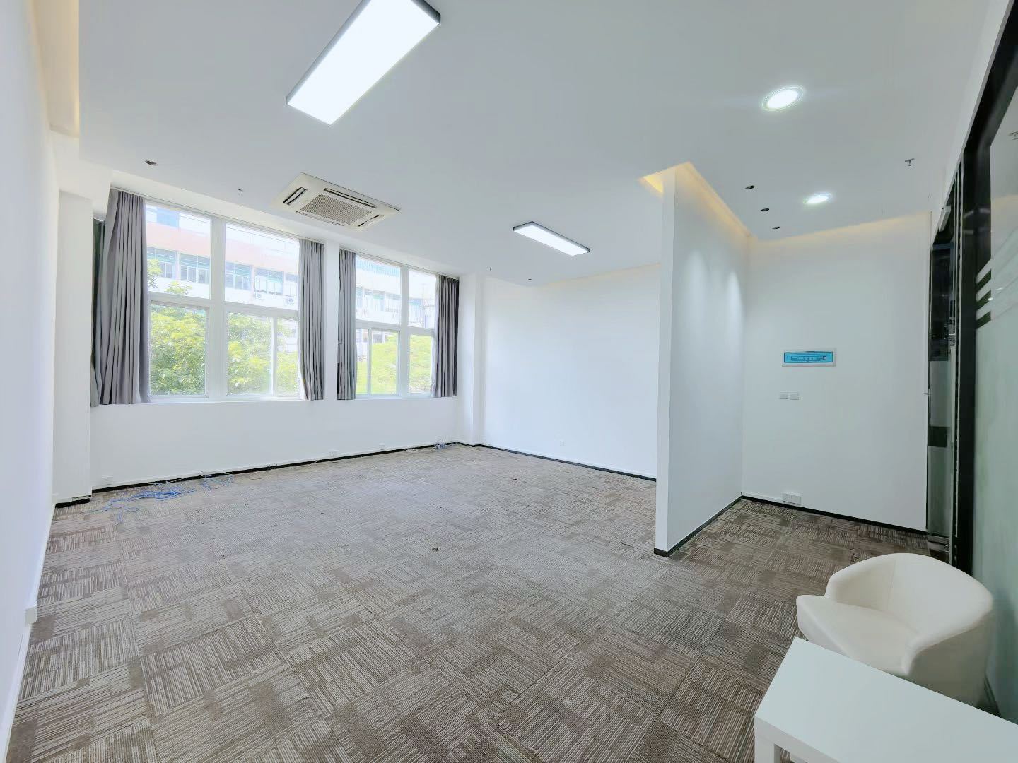 园西工业区 · 119㎡精装办公室实景