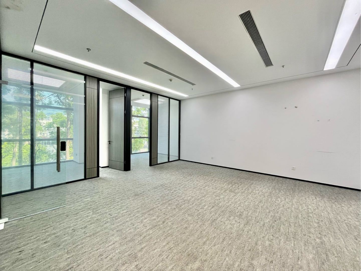 绿景美景广场 · 184㎡精装办公室实景