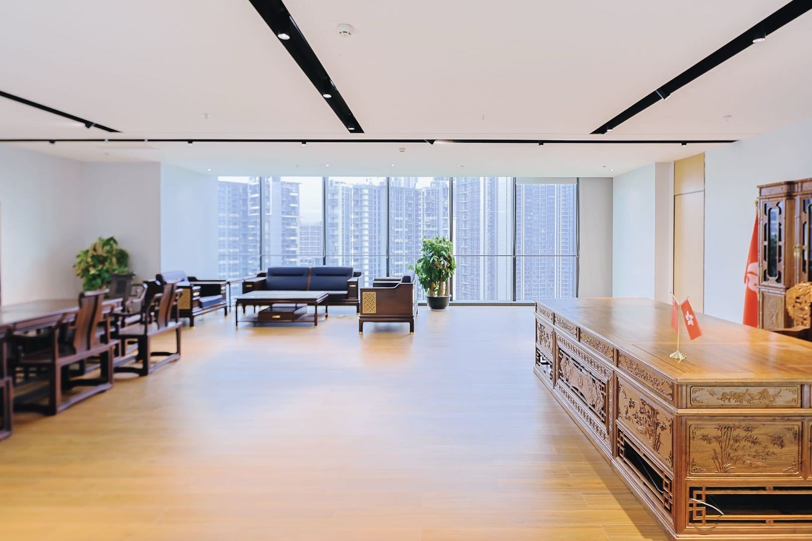 方大城 · 2252㎡精装办公室实景