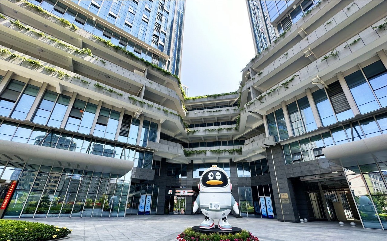 奋成智谷大厦实景图