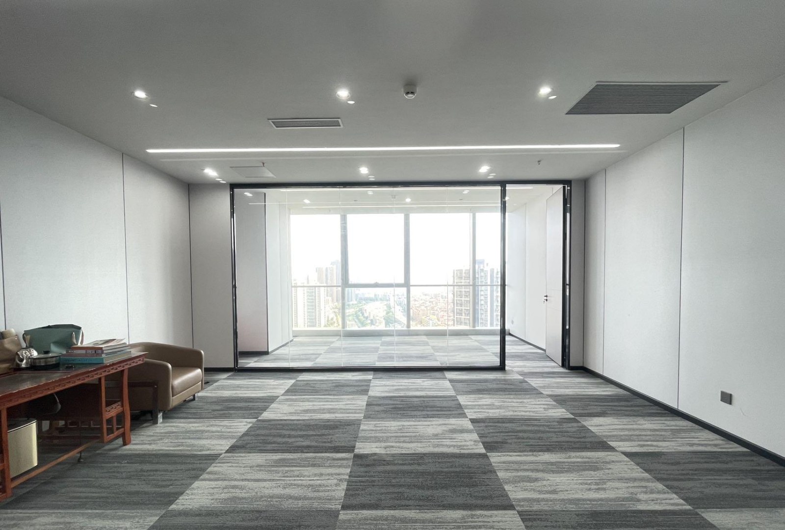 深圳龙岗中心城办公空间｜万科龙岗云中心176㎡精装户型实景图