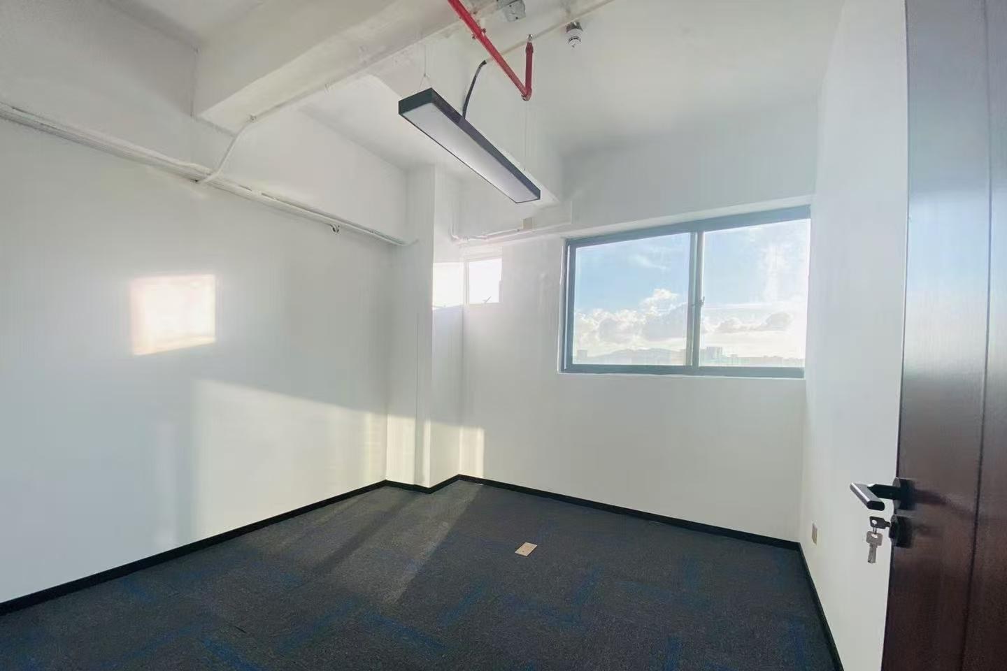 深圳清湖办公空间｜恒博利荣丰产业园200㎡精装户型