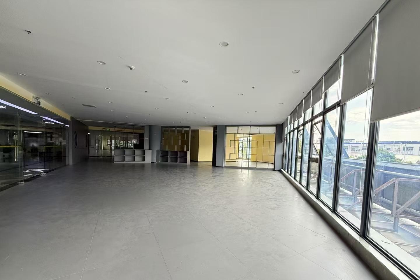 深圳清湖办公空间｜恒博利荣丰产业园550㎡精装户型