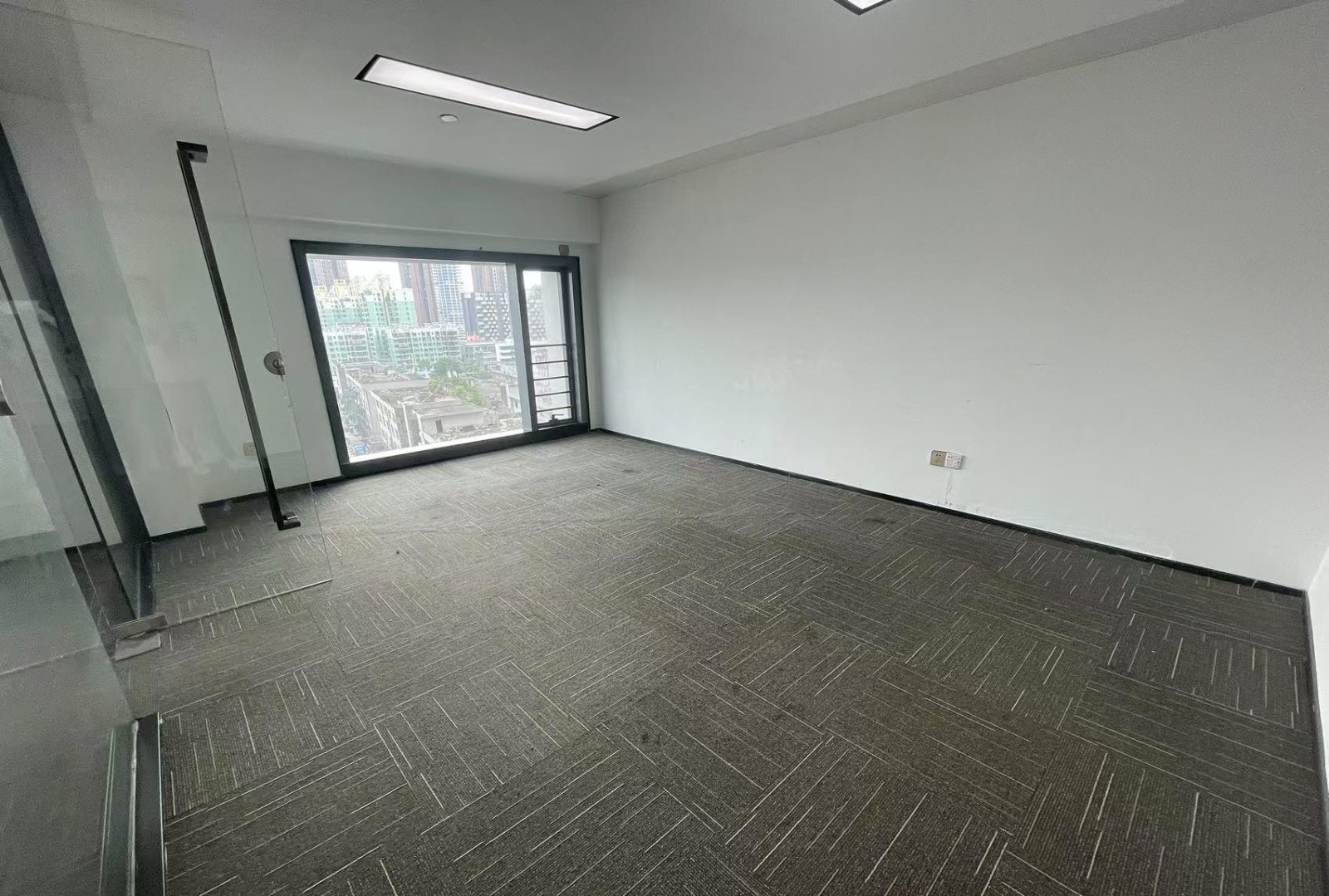 深圳西乡办公空间｜艺峦-2座273㎡精装户型