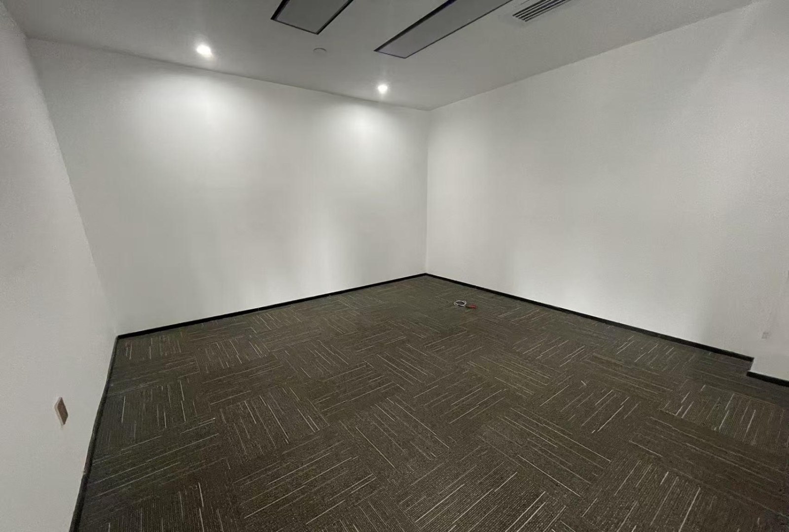 深圳西乡办公空间｜艺峦-2座273㎡精装户型