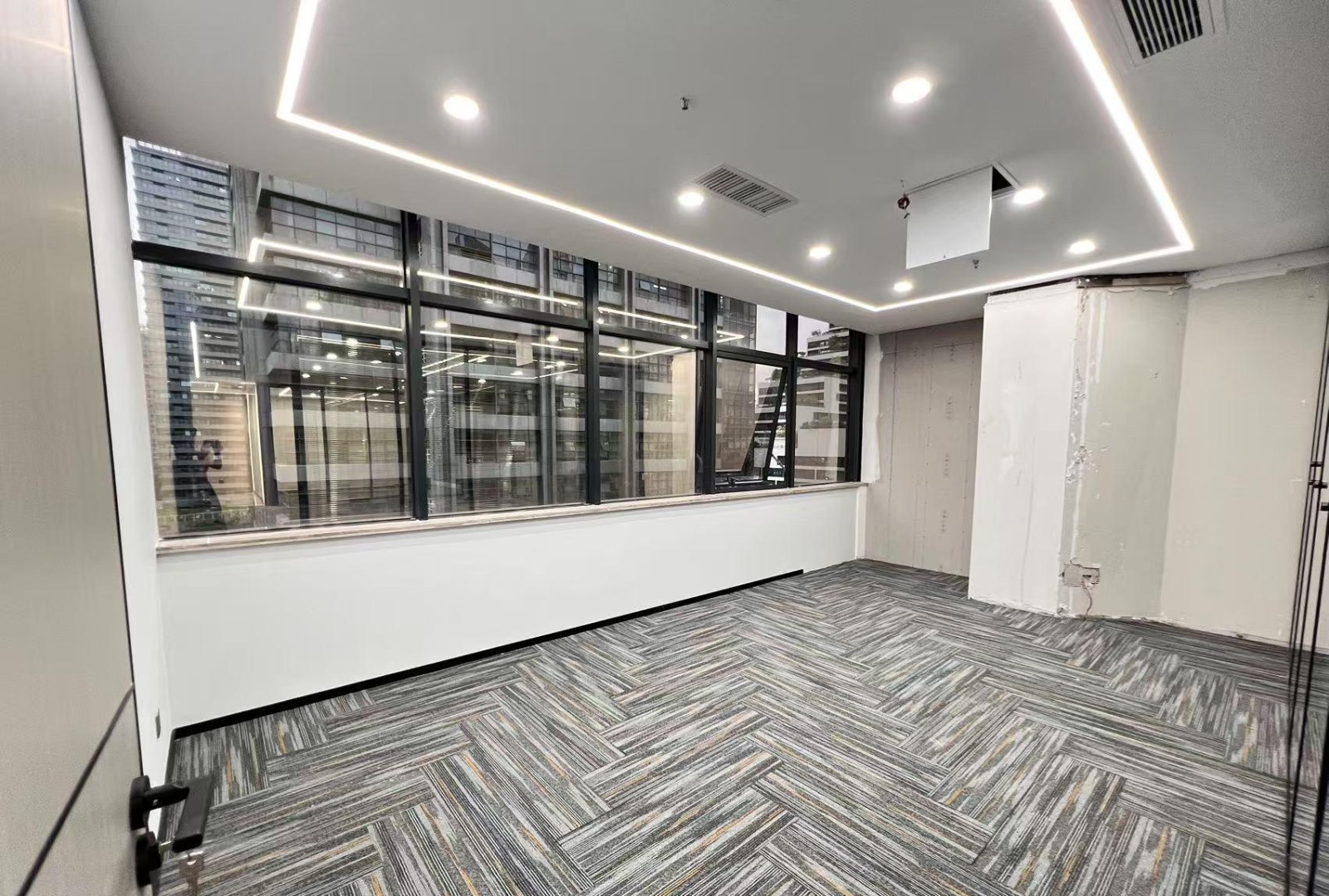 深圳车公庙办公空间｜红松大厦453㎡精装户型
