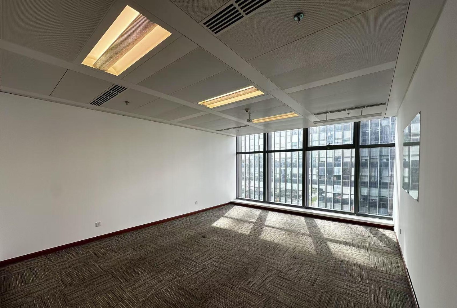 深圳车公庙办公空间｜NEO企业大厦562㎡精装户型
