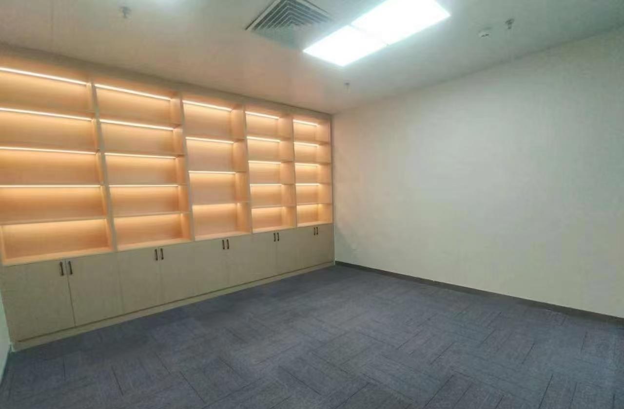 深圳宝安中心区办公空间｜万骏经贸大厦168㎡精装户型
