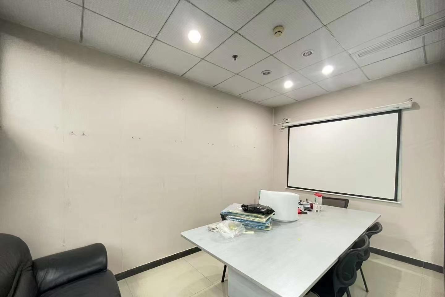 深圳宝安中心区办公空间｜万骏经贸大厦150㎡精装户型